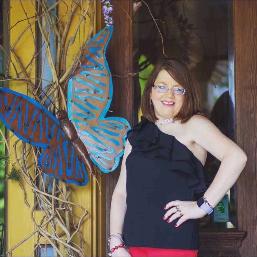 Meet your Posher, Crystal